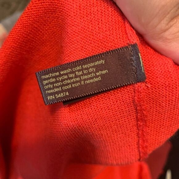 The Limited / Blouse / size Medium/ Red - Picture 5 of 6